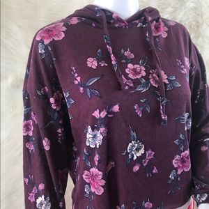 Women’s Hoodie Size Med NWT